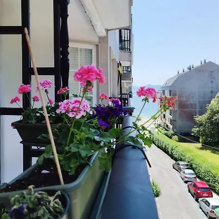 Desconectaengalicia Rosalia, 100m Playa Silgar Apartment