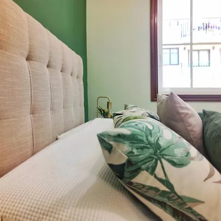 アパート Desconectaengalicia Rosalia, 100m Playa Silgar サンシェンショ