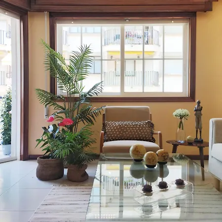 Desconectaengalicia Rosalia, 100m Playa Silgar サンシェンショ